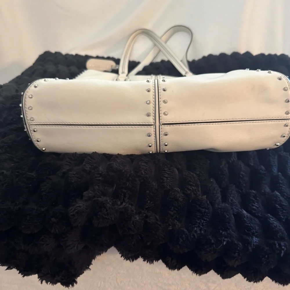 MICHAEL MICHAEL KORS Astor Large Studded Leather Tote Bag - Picture 3 of 13